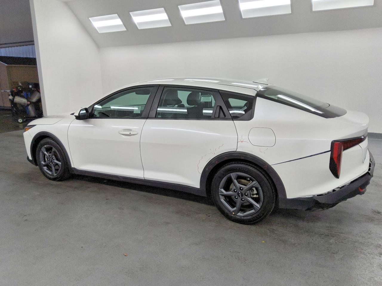 2025 KIA K4 LXS — снимка 2