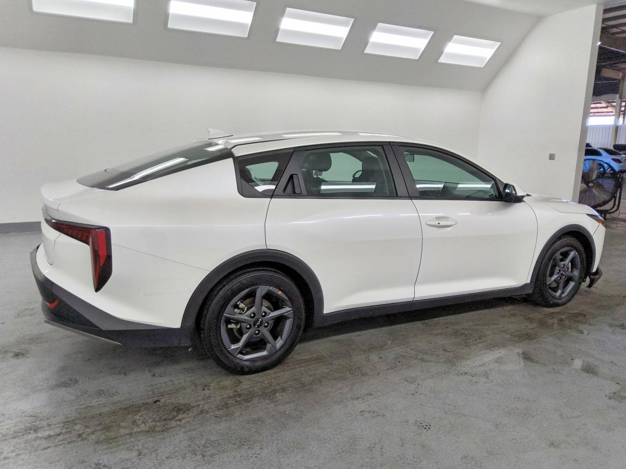 2025 KIA K4 LXS — снимка 3