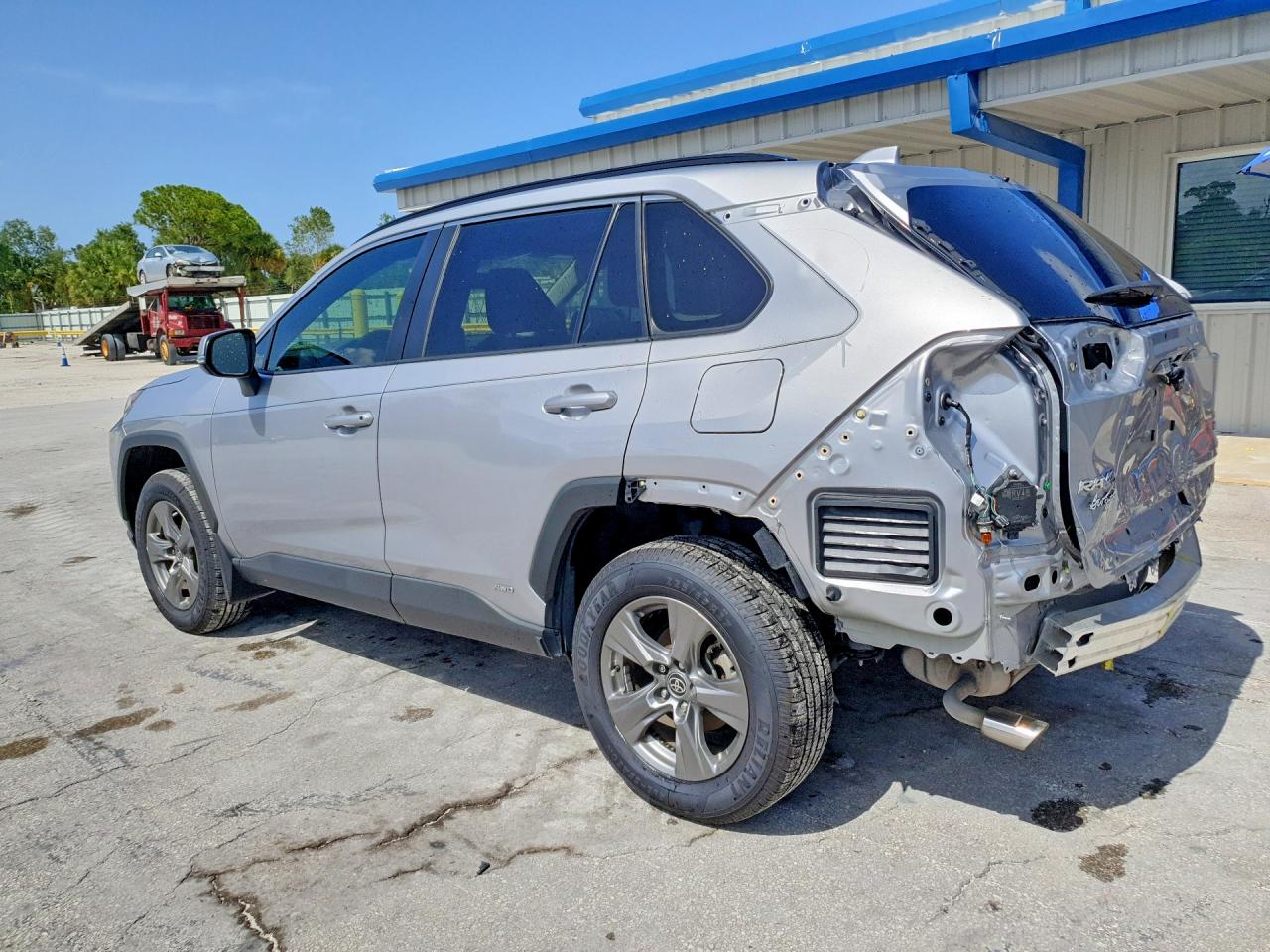 2024 TOYOTA RAV4 HYBRID XLE — снимка 2