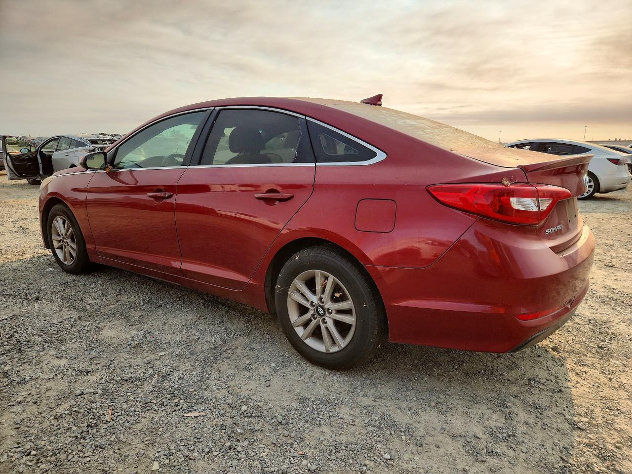 2015 HYUNDAI SONATA SE — снимка 2