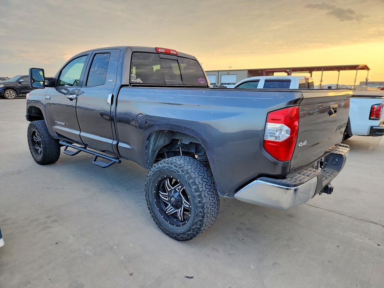2015 TOYOTA TUNDRA SR5 — снимка 2