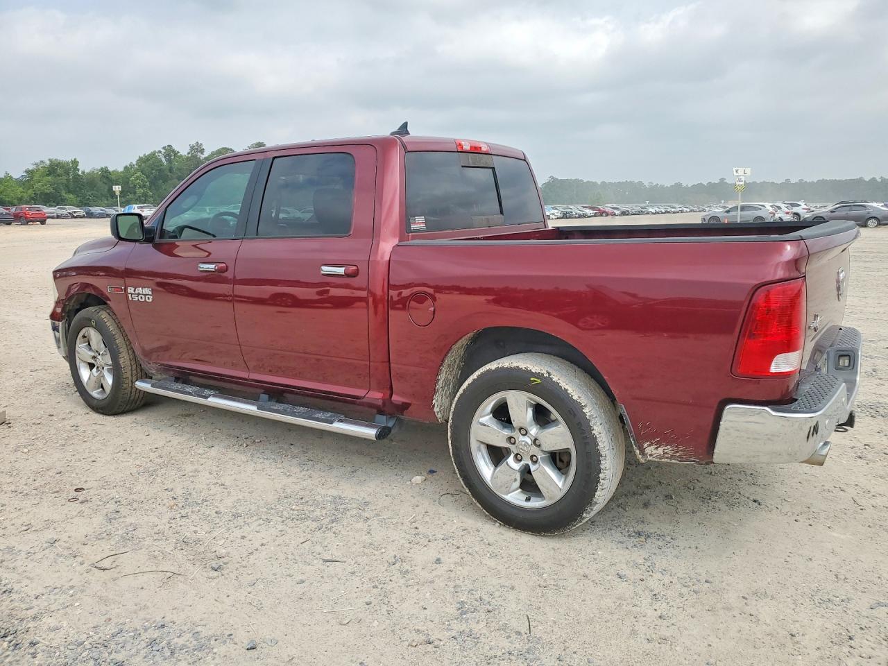 2016 RAM 1500 SLT — снимка 2