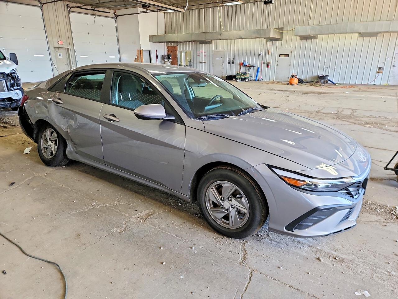 2025 HYUNDAI ELANTRA SE — снимка 4