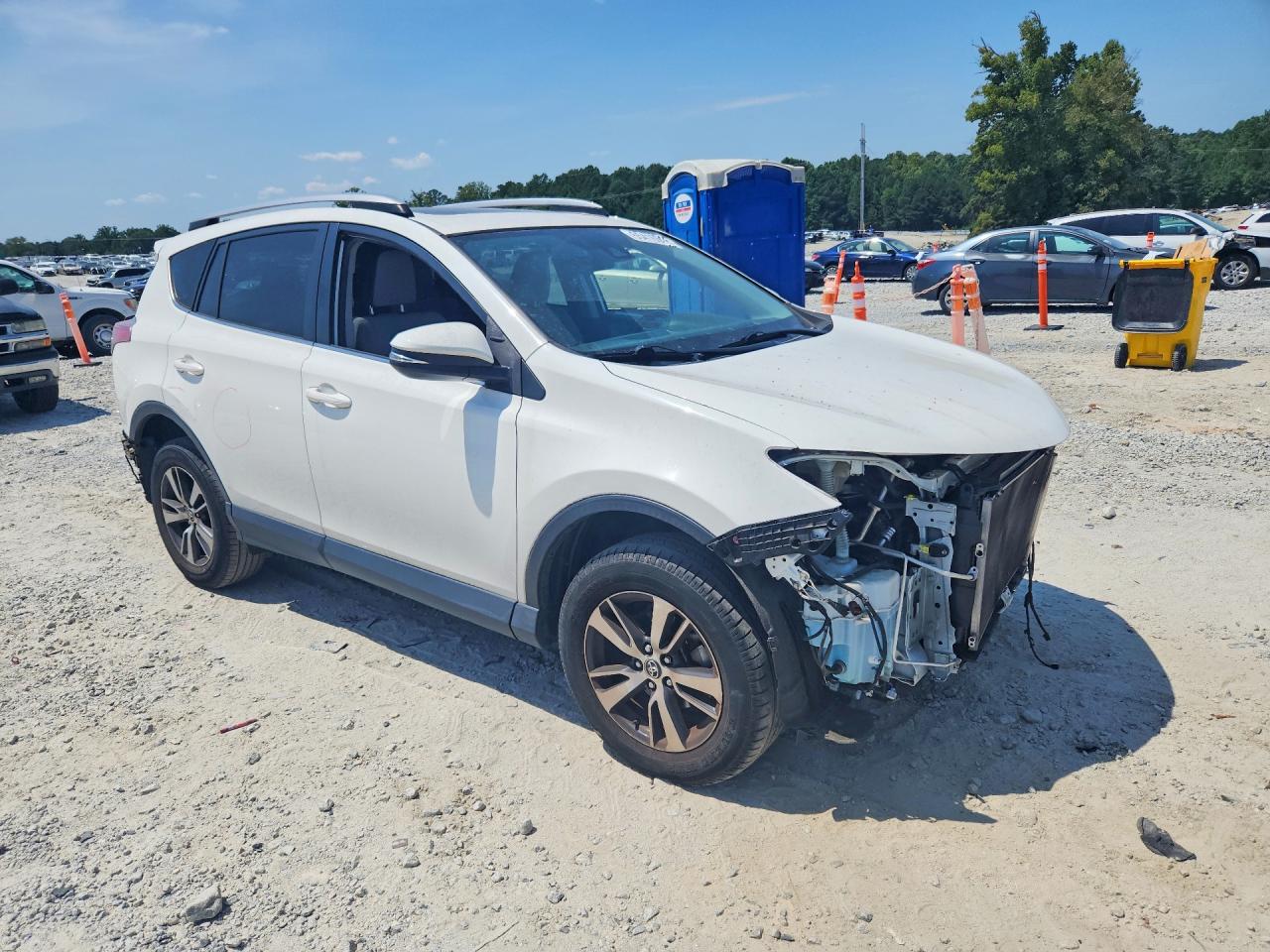 2017 TOYOTA RAV4 XLE — снимка 4