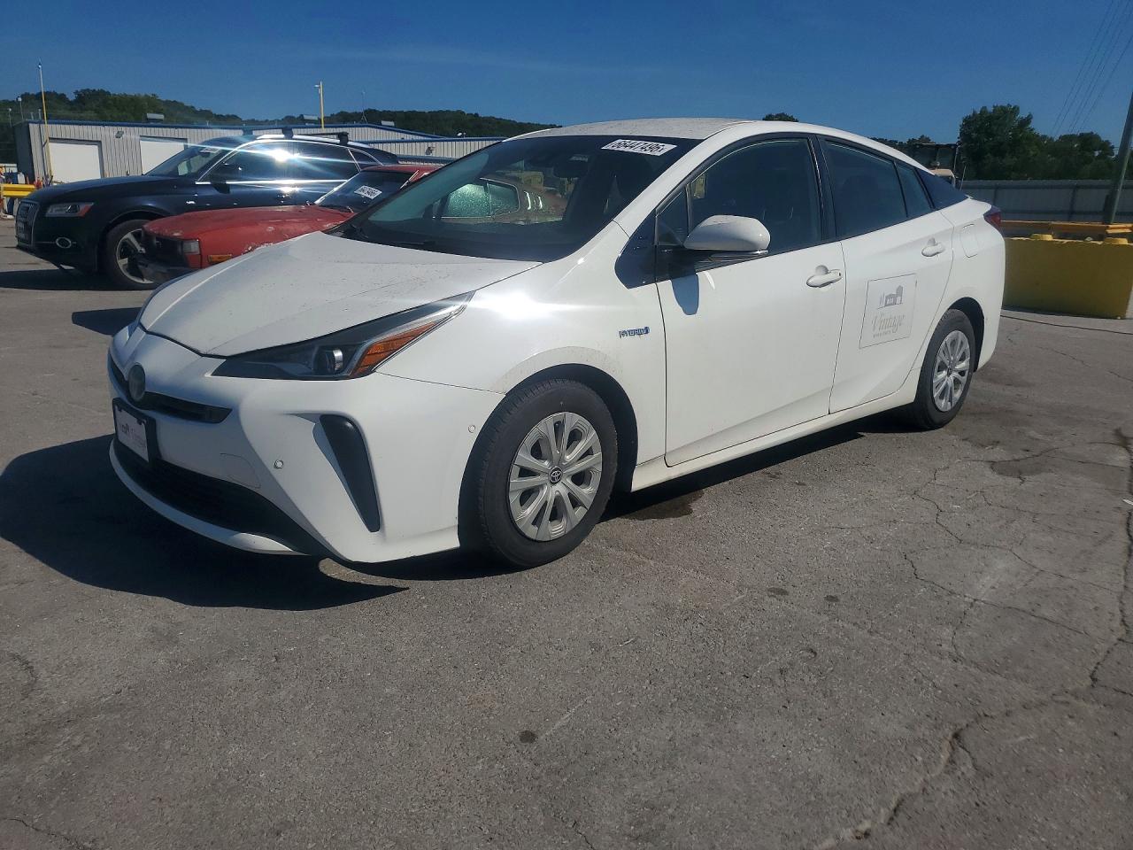 2019 TOYOTA PRIUS LE