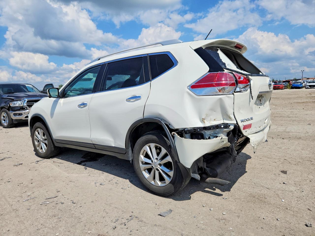 2016 NISSAN ROGUE SV — снимка 2