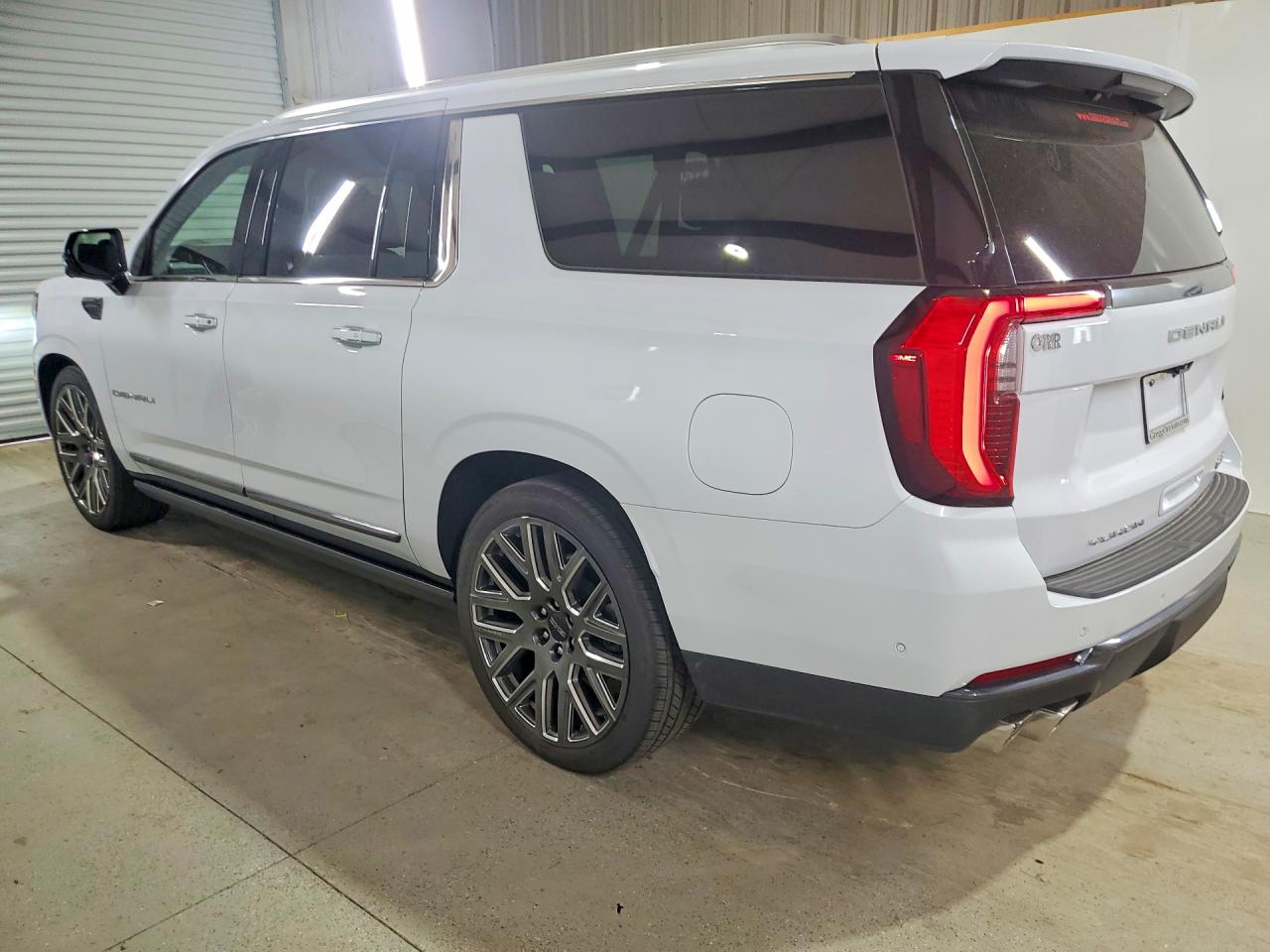 2026 GMC YUKON XL DENALI ULTIMATE — снимка 2