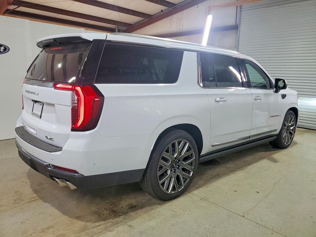 2026 GMC YUKON XL DENALI ULTIMATE — снимка 3
