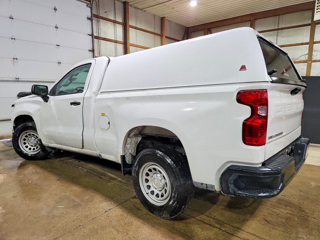 2026 CHEVROLET SILVERADO C1500 — photo 2