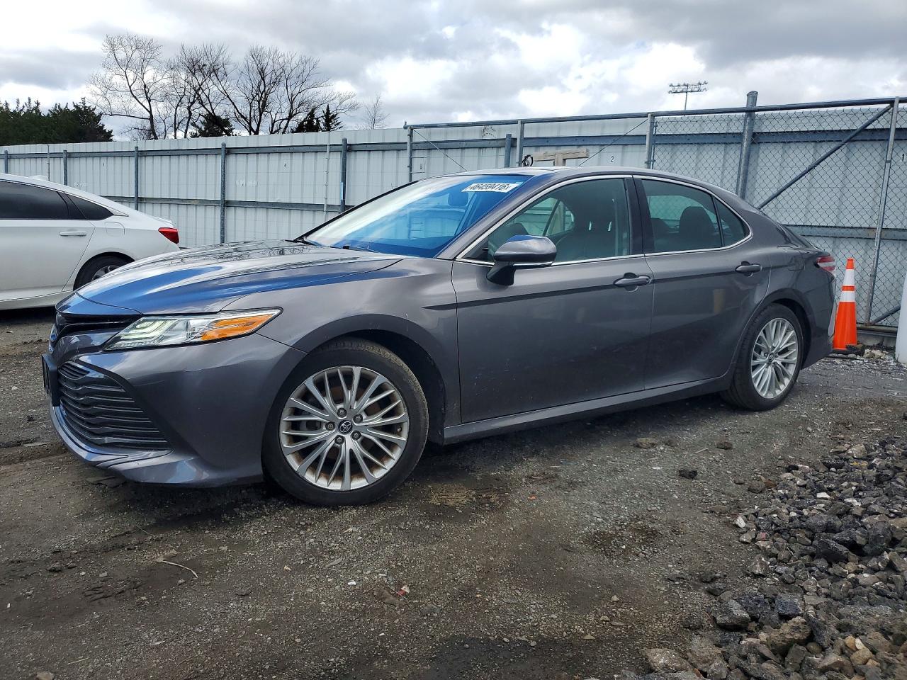 2019 TOYOTA CAMRY XLE