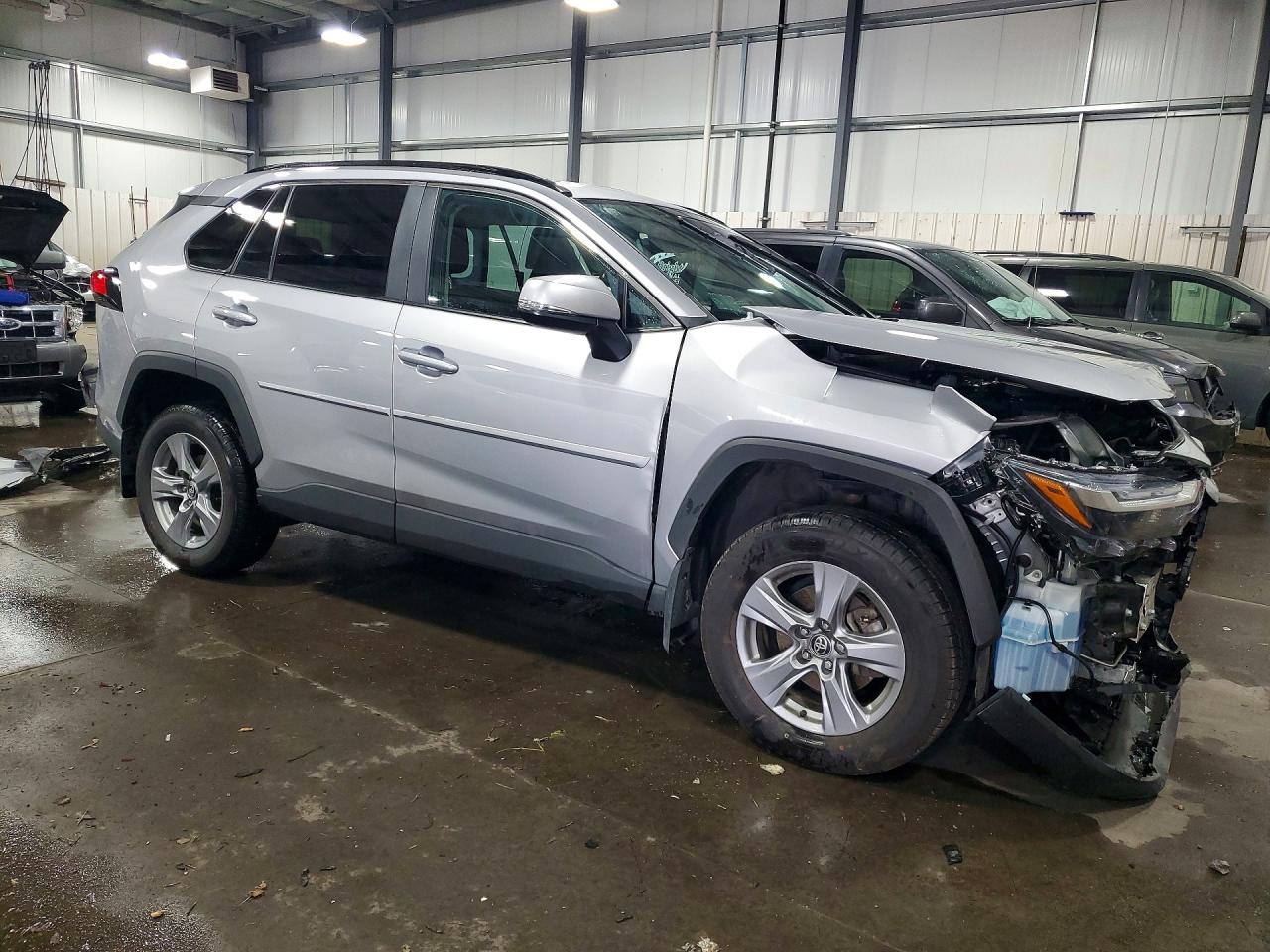 2022 TOYOTA RAV4 XLE — снимка 4