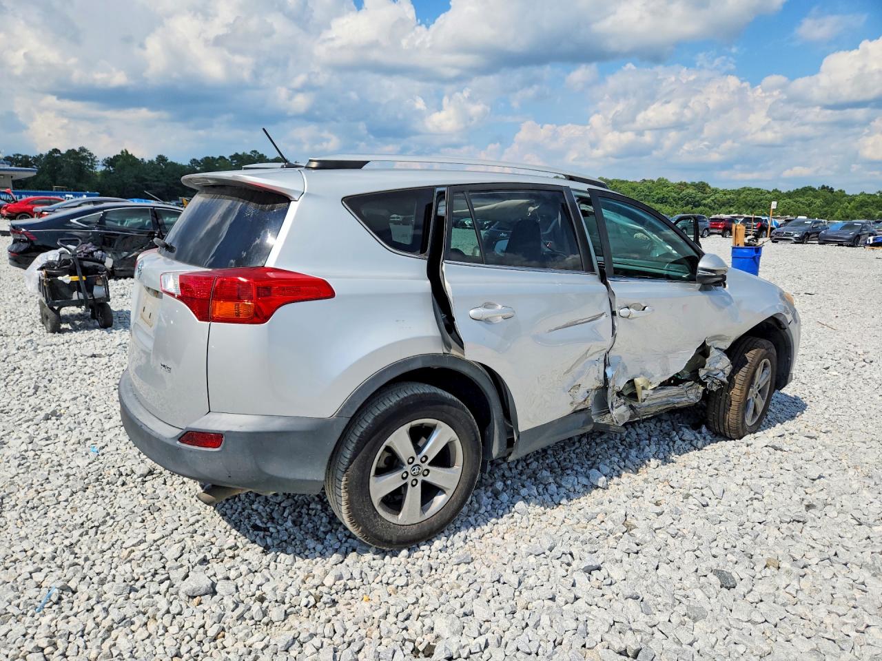 2015 TOYOTA RAV4 XLE — снимка 3