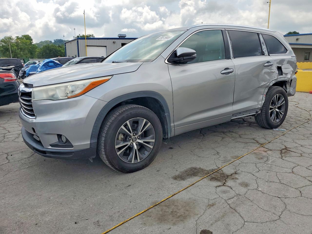 2016 TOYOTA HIGHLANDER XLE