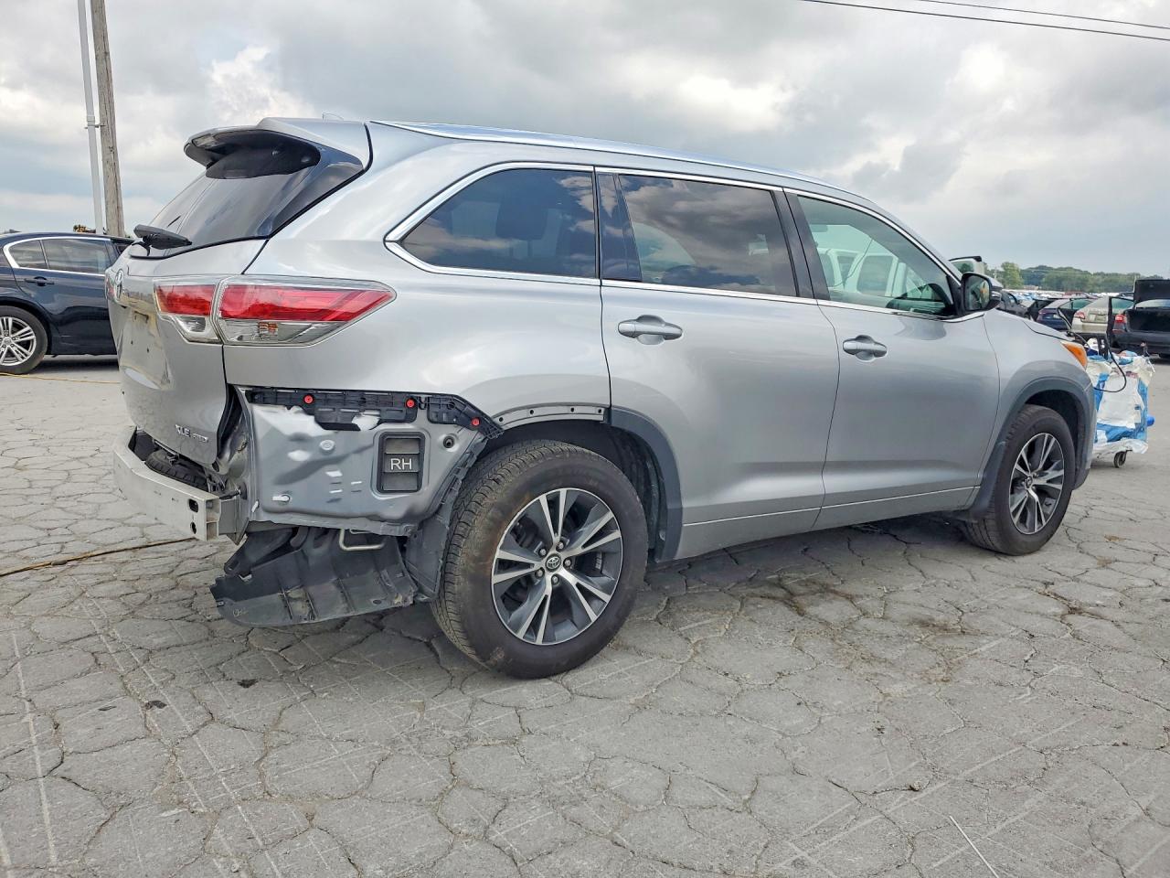 2016 TOYOTA HIGHLANDER XLE — снимка 3