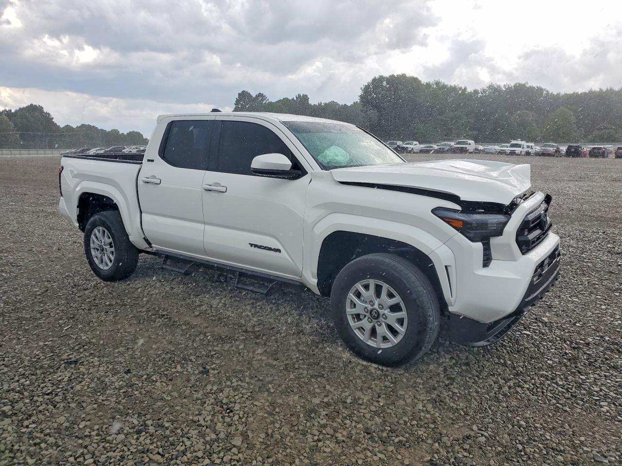 2026 TOYOTA TACOMA SR5 — снимка 4