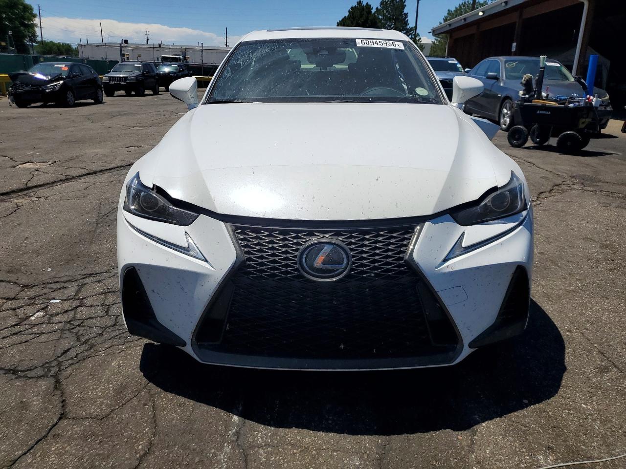 2017 LEXUS IS 300 — снимка 5