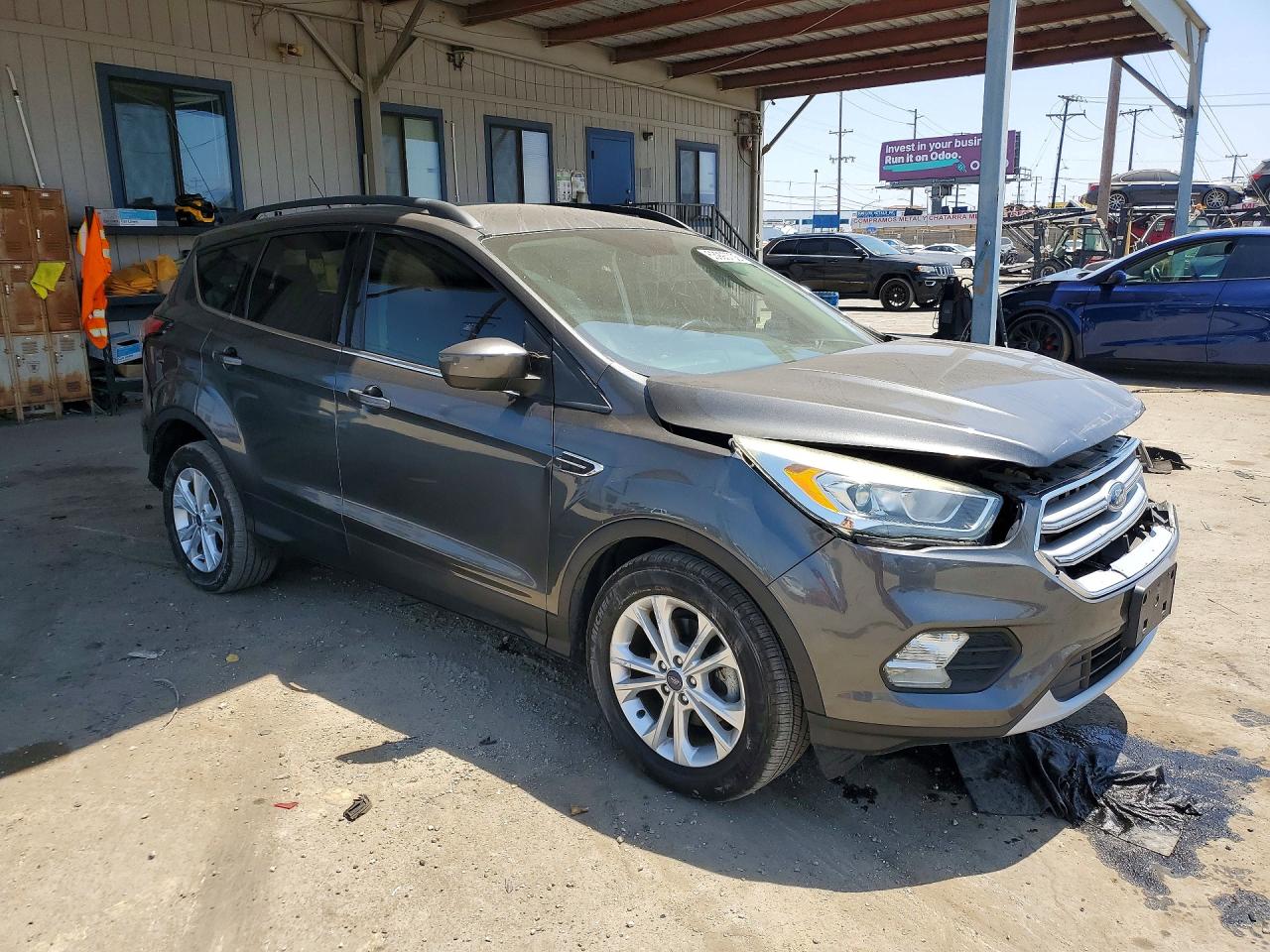 2017 FORD ESCAPE SE — снимка 4