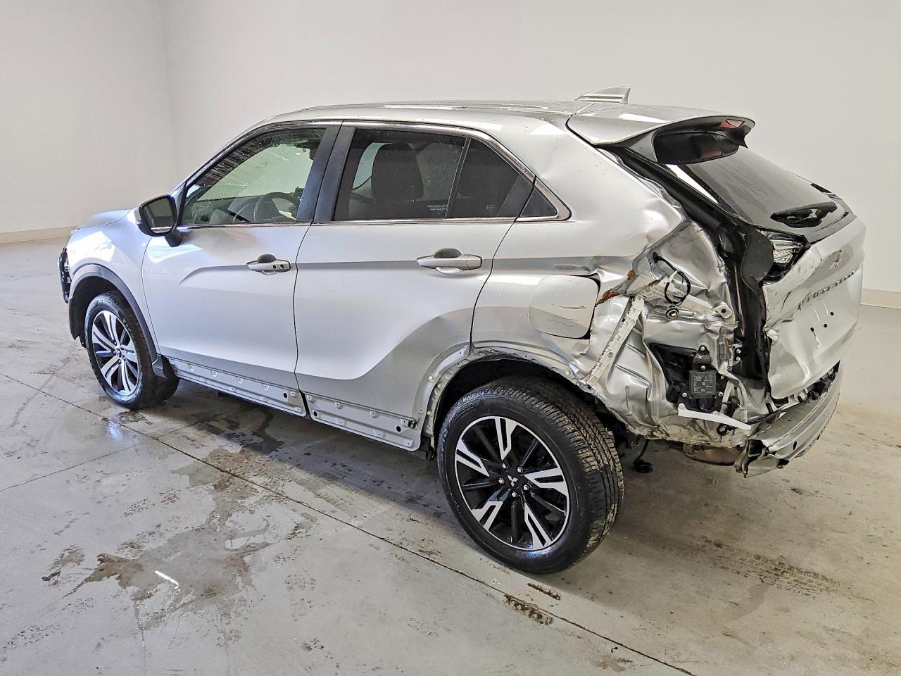 2024 MITSUBISHI ECLIPSE CROSS SE — снимка 2