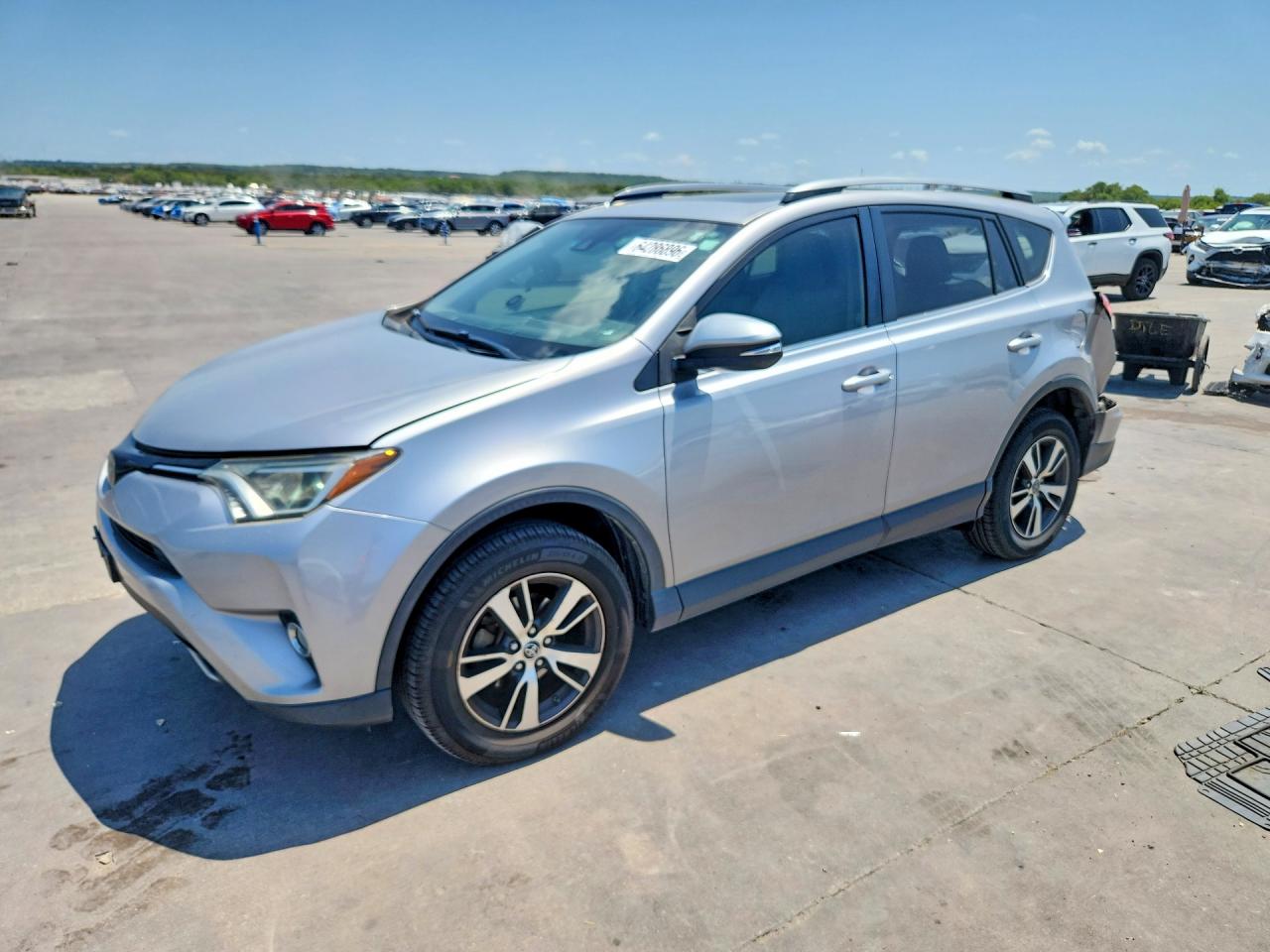 2018 TOYOTA RAV4 XLE