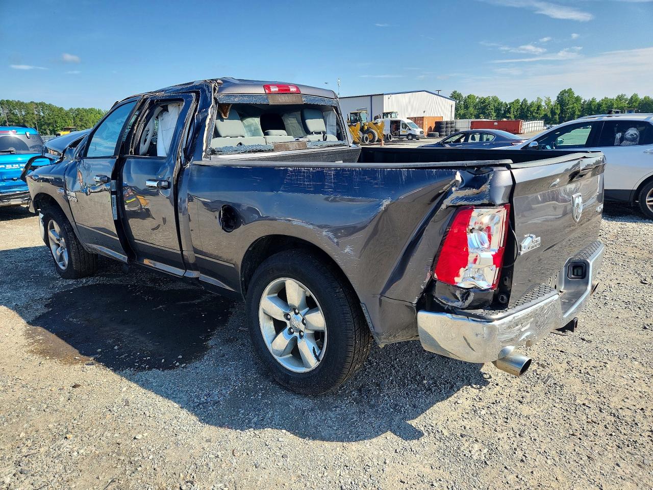 2016 RAM 1500 SLT — снимка 2
