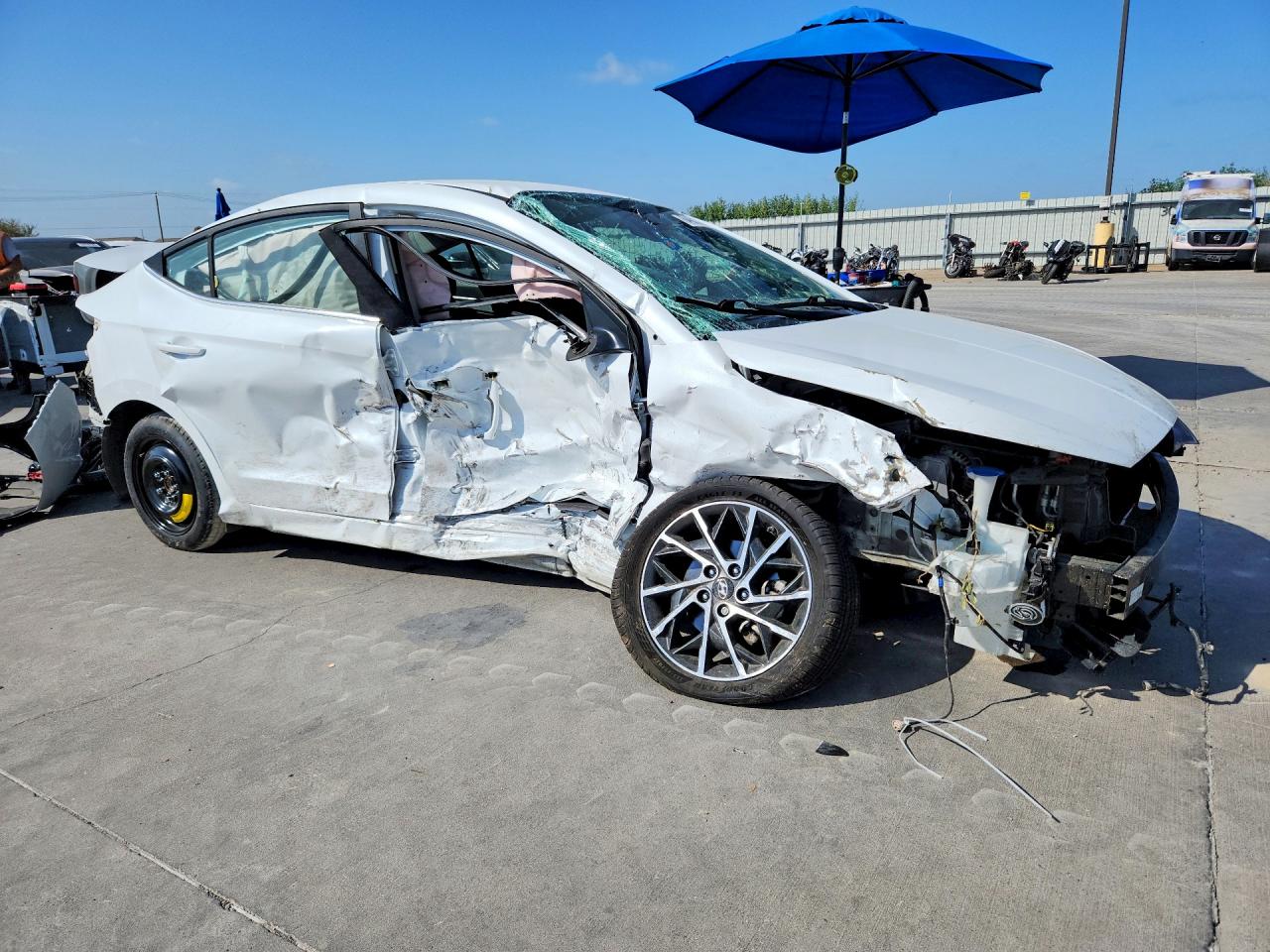 2019 HYUNDAI ELANTRA LIMITED — снимка 4