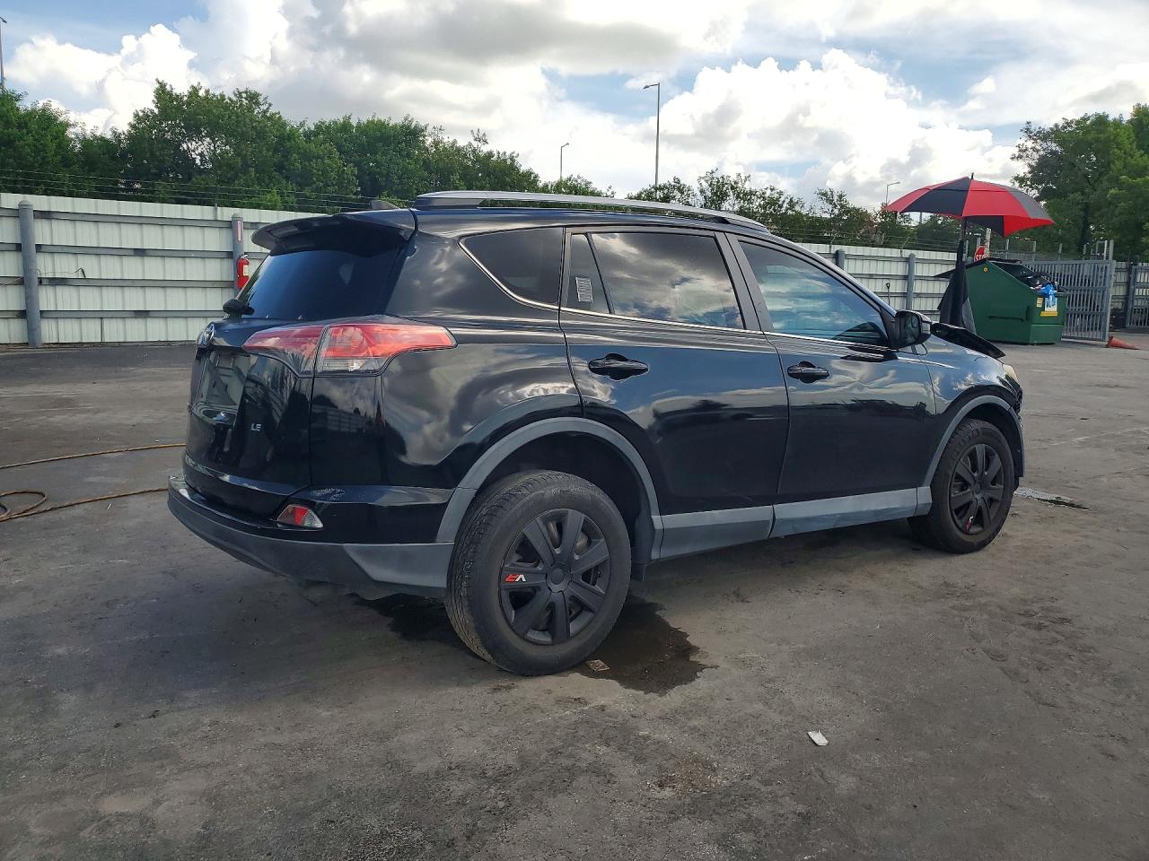 2017 TOYOTA RAV4 LE — снимка 3