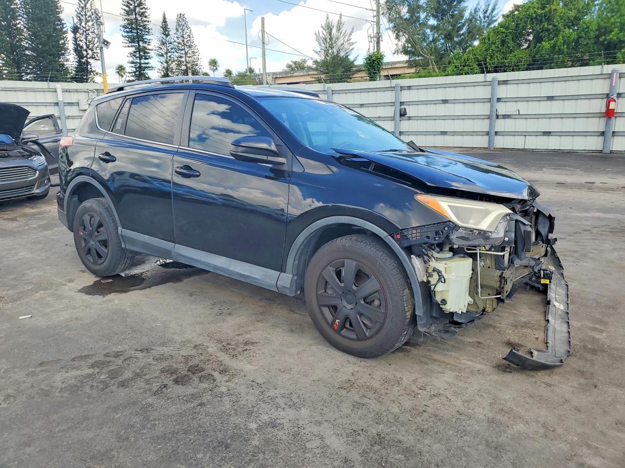 2017 TOYOTA RAV4 LE — снимка 4