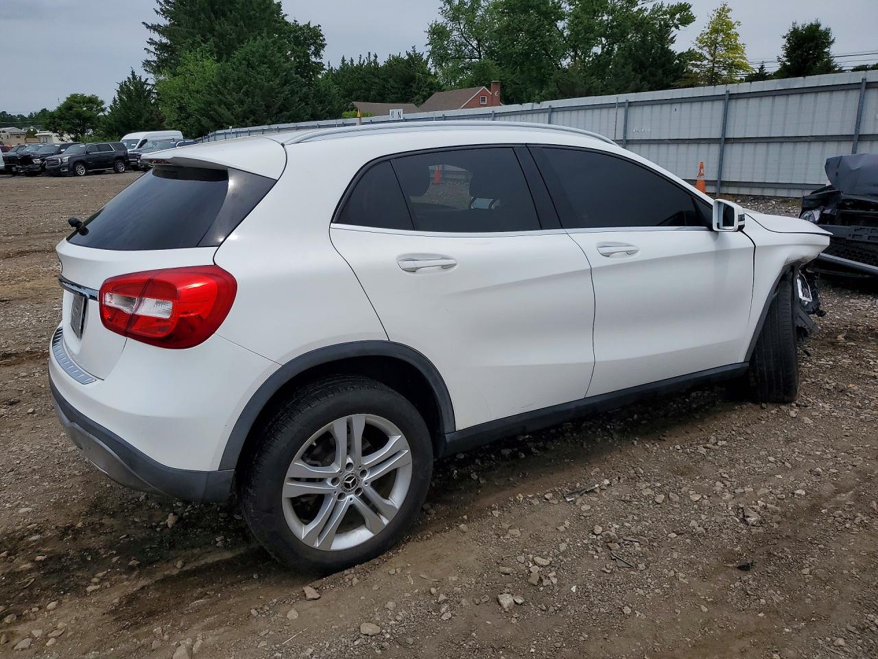 2020 MERCEDES-BENZ GLA 250 — снимка 3