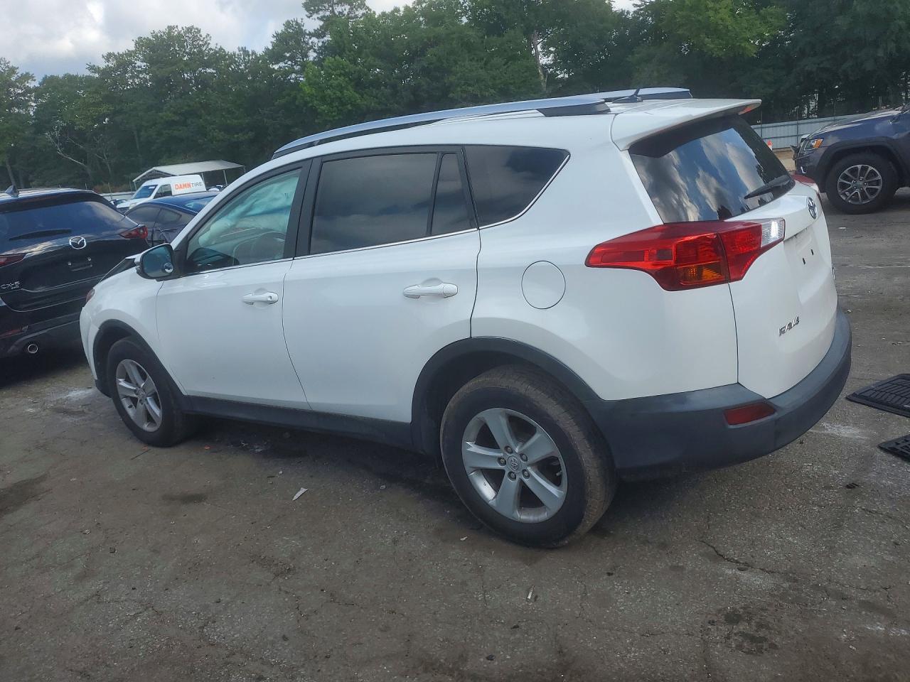 2015 TOYOTA RAV4 XLE — снимка 2
