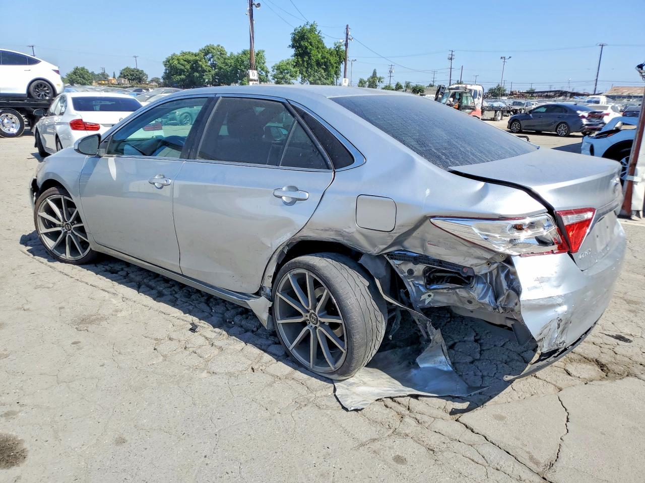 2017 TOYOTA CAMRY LE — снимка 2