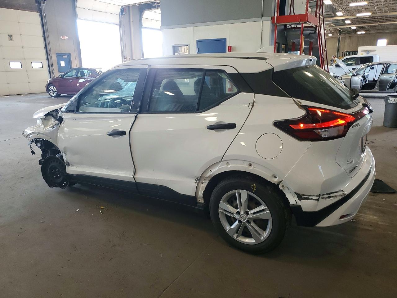 2021 NISSAN KICKS S — снимка 2
