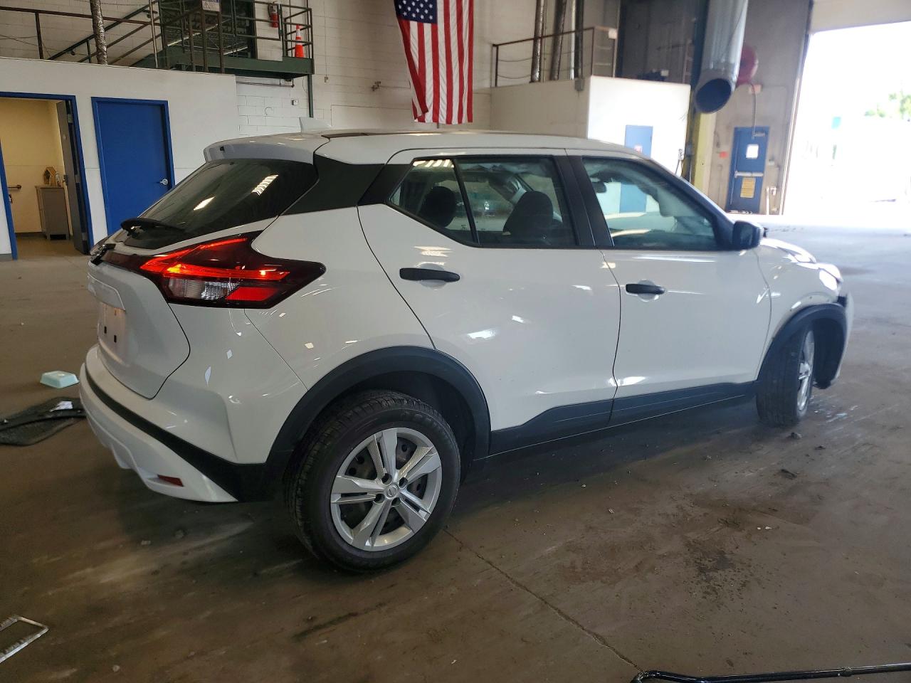 2021 NISSAN KICKS S — снимка 3