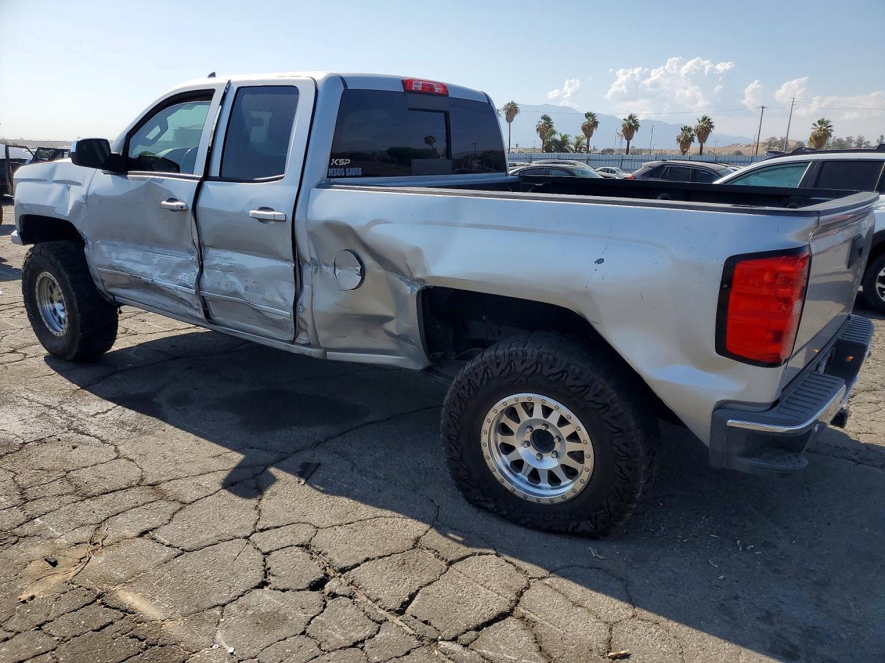 2015 CHEVROLET SILVERADO K1500 LT — снимка 2