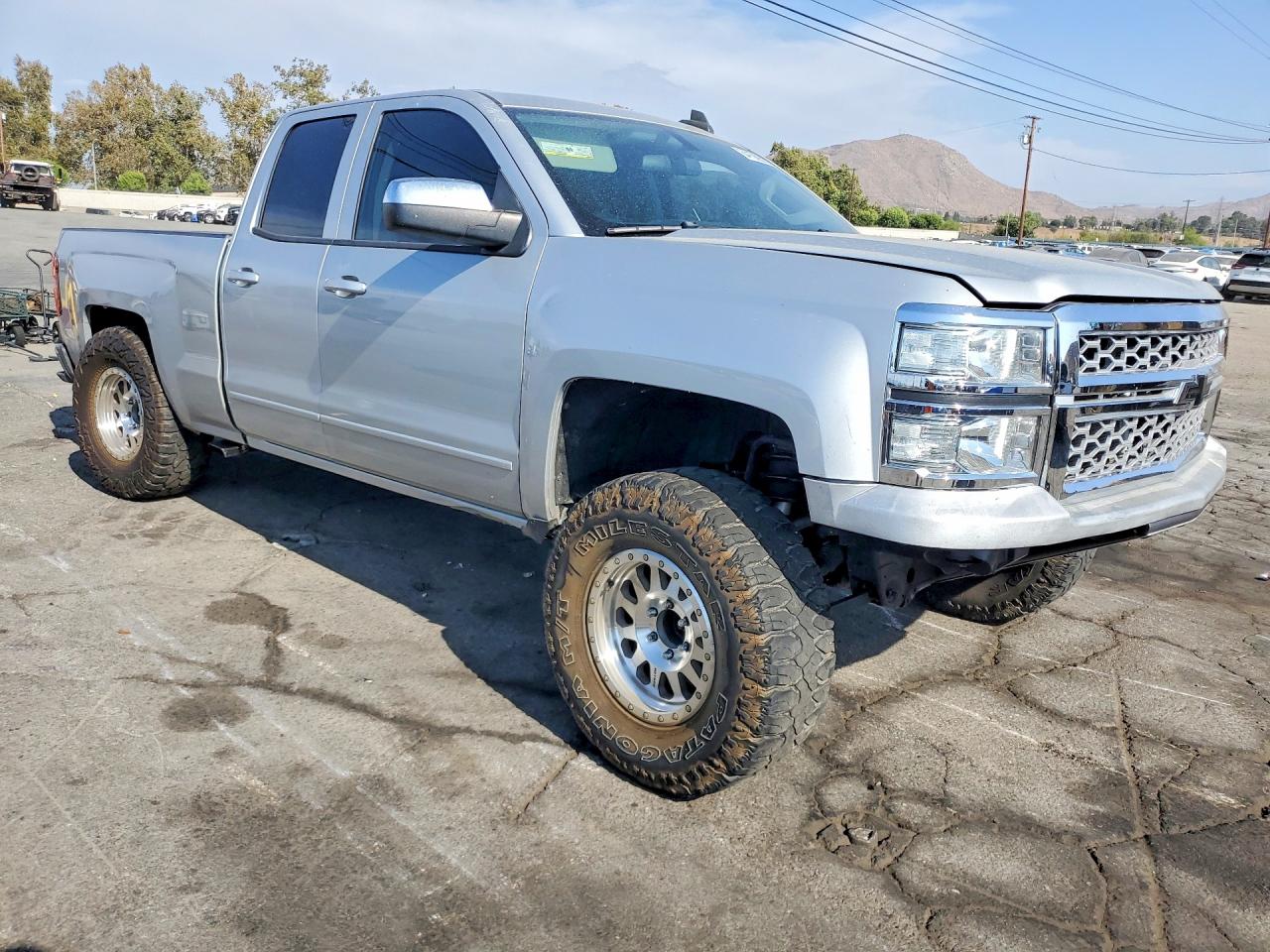 2015 CHEVROLET SILVERADO K1500 LT — снимка 4