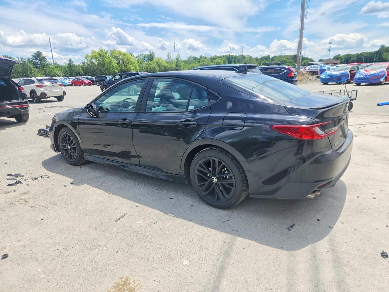 2026 TOYOTA CAMRY SE — снимка 2