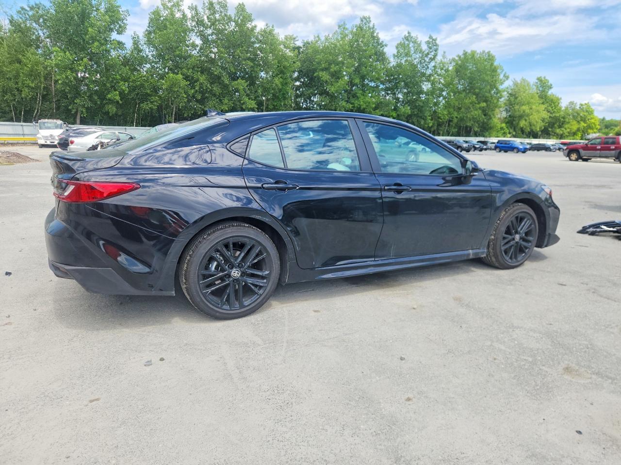 2026 TOYOTA CAMRY SE — снимка 3