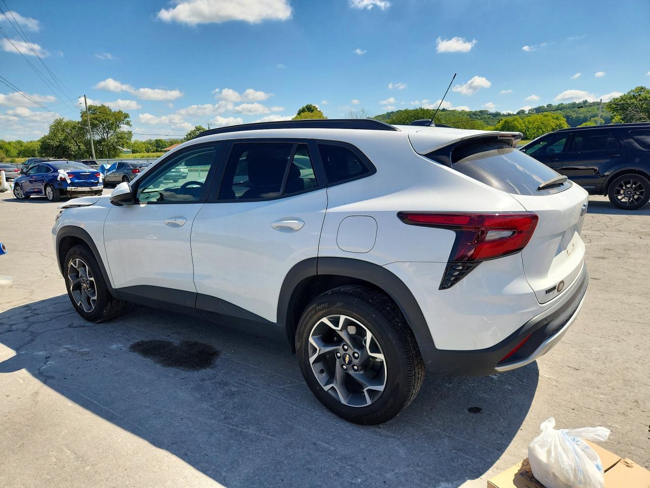 2025 CHEVROLET TRAX 1LT — снимка 2