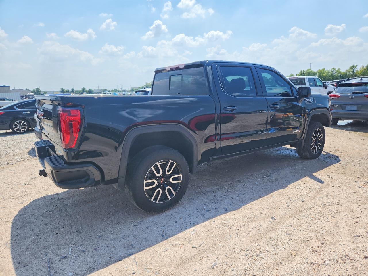 2025 GMC SIERRA K1500 AT4 — снимка 3