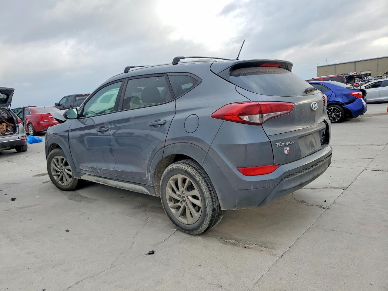 2017 HYUNDAI TUCSON SE — снимка 2