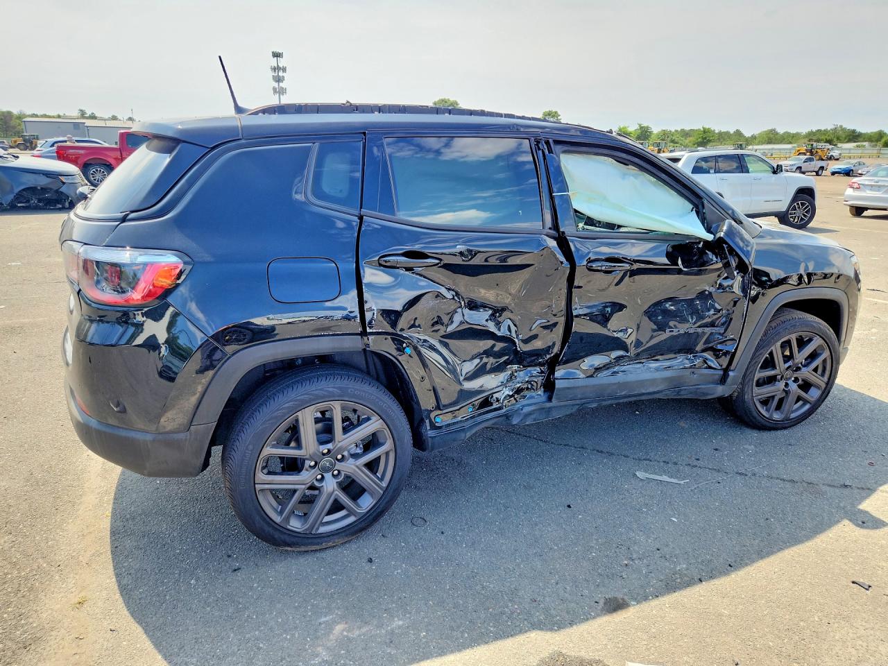 2026 JEEP COMPASS LIMITED — photo 3