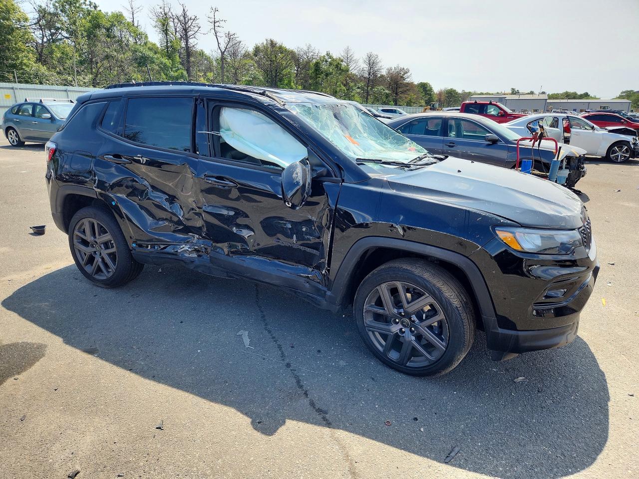 2026 JEEP COMPASS LIMITED — photo 4