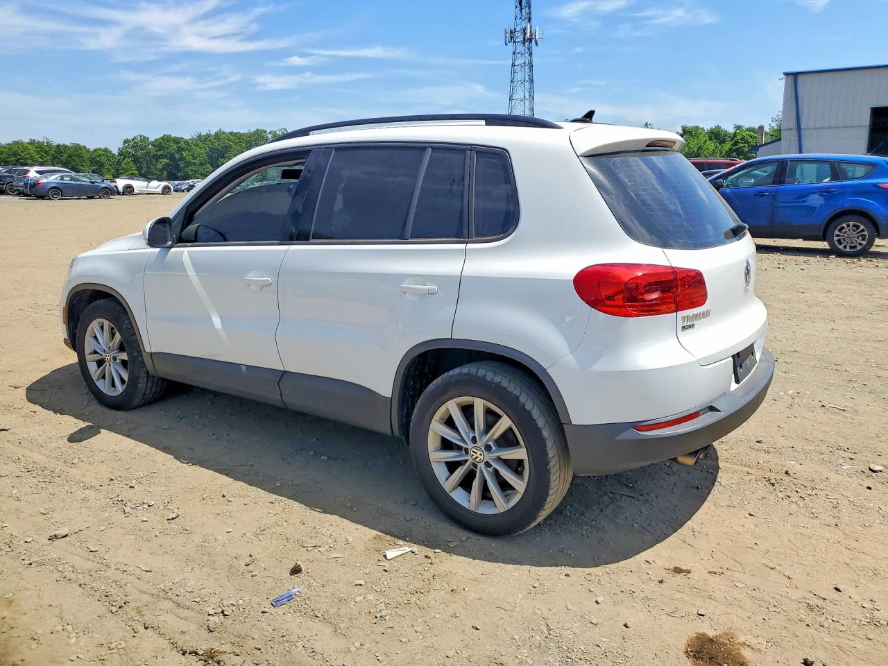 2018 VOLKSWAGEN TIGUAN LIMITED — снимка 2