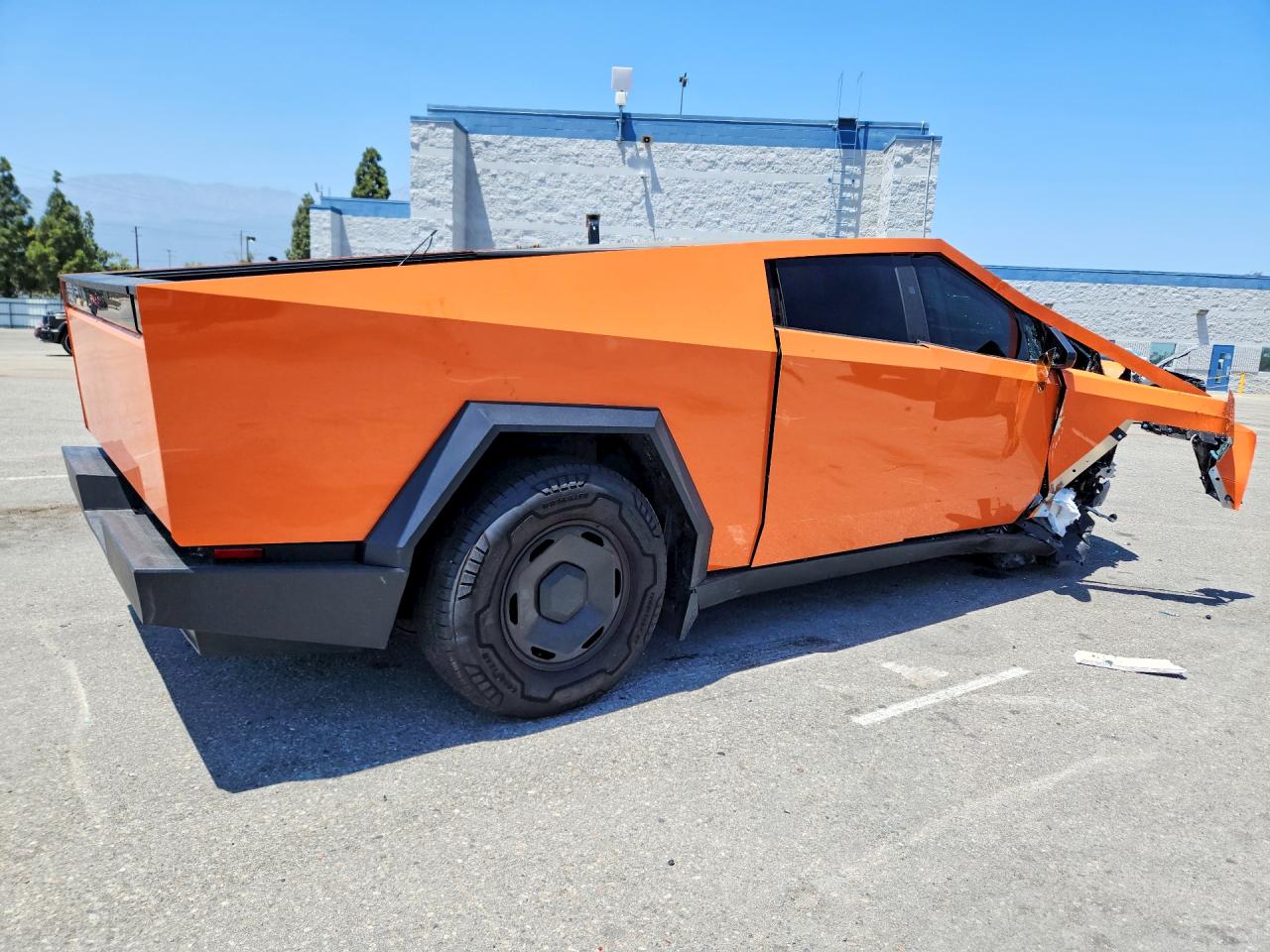 2025 TESLA CYBERTRUCK — снимка 3
