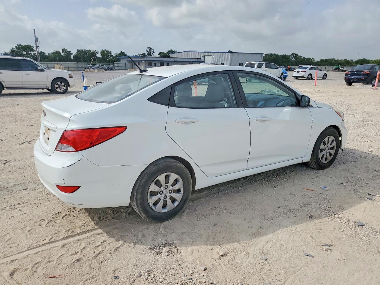 2015 HYUNDAI ACCENT GLS — снимка 3