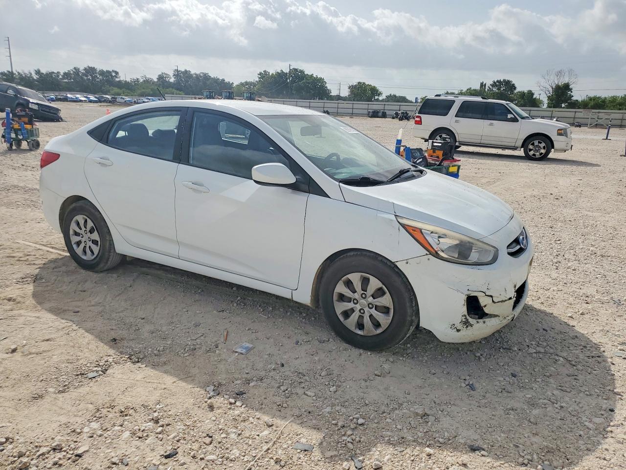 2015 HYUNDAI ACCENT GLS — снимка 4
