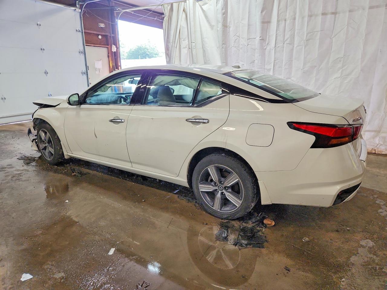 2021 NISSAN ALTIMA SL — снимка 2