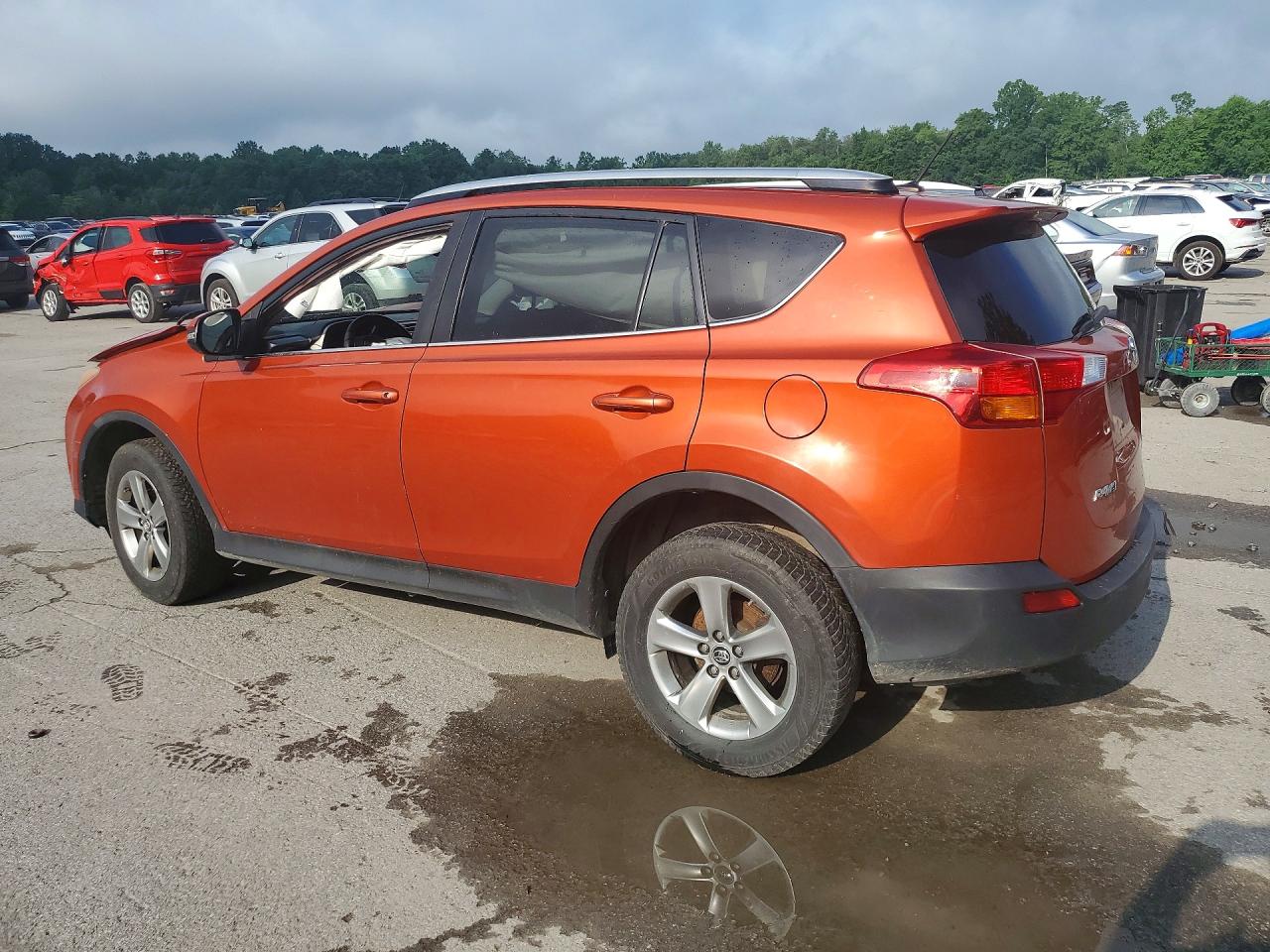 2015 TOYOTA RAV4 XLE — снимка 2