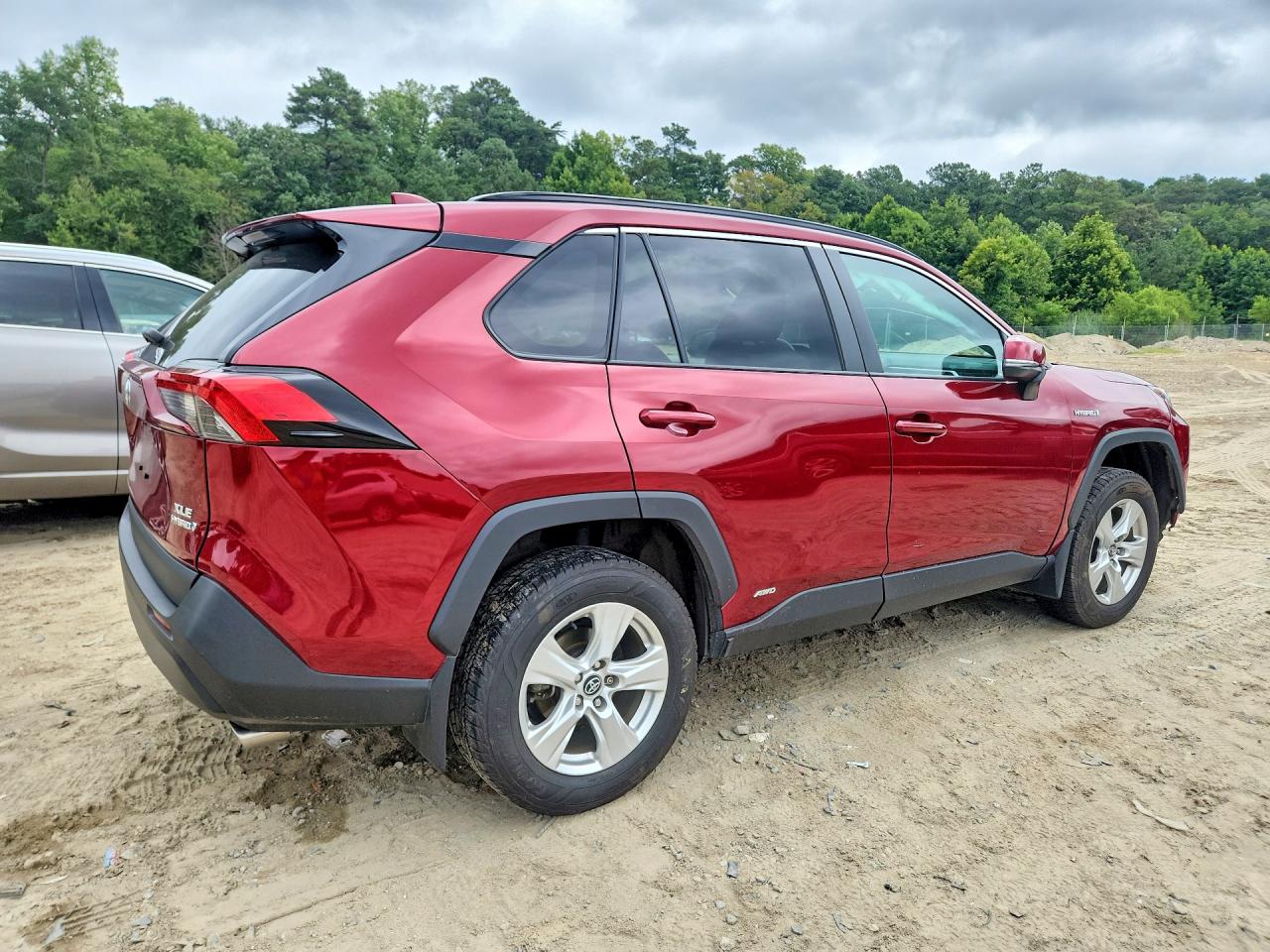 2020 TOYOTA RAV4 HYBRID XLE — снимка 4