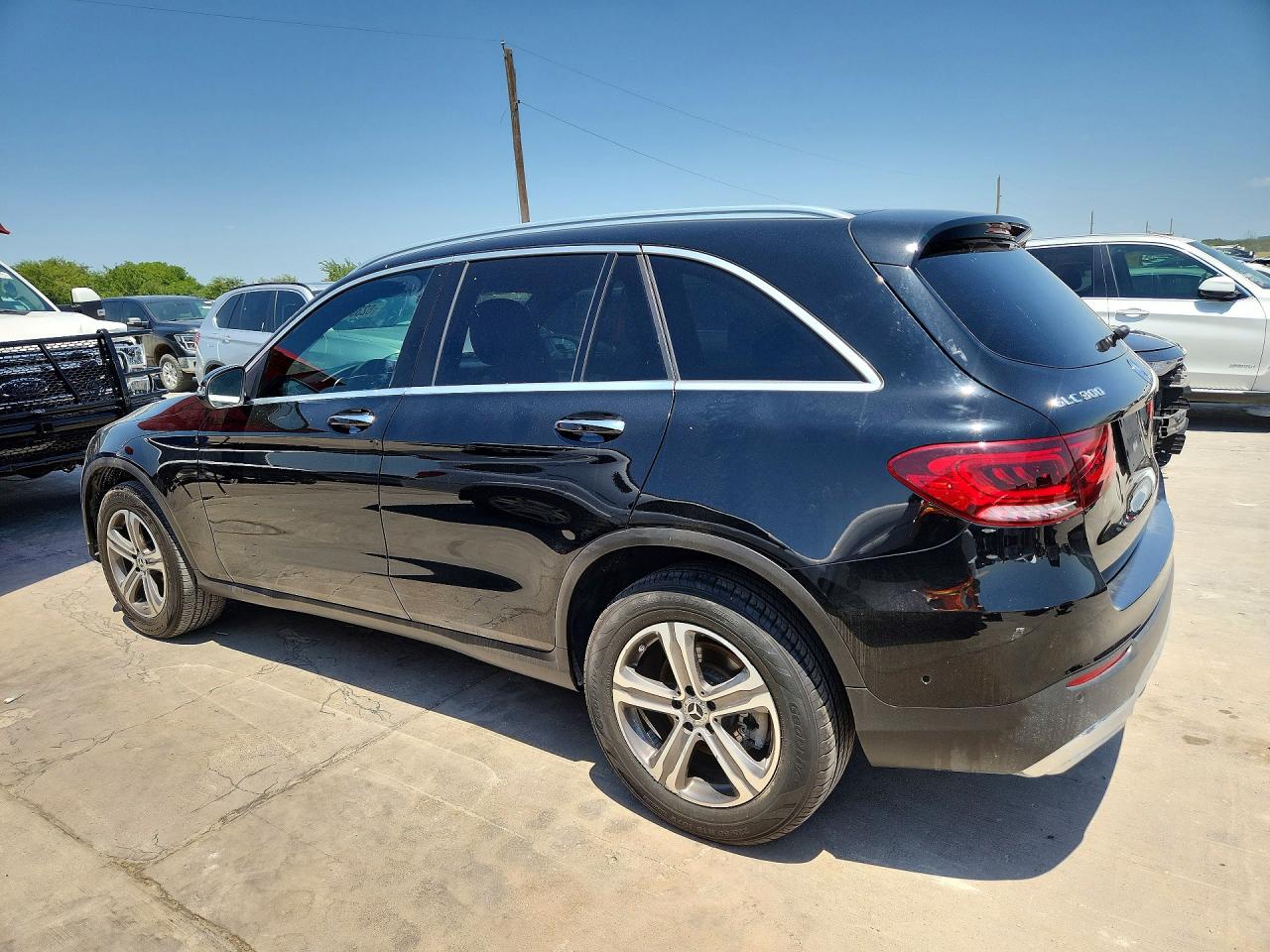 2021 MERCEDES-BENZ GLC 300 — снимка 2