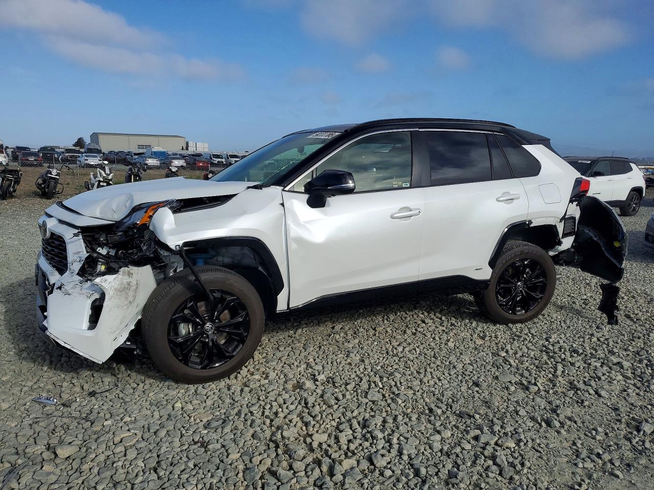 2025 TOYOTA RAV4 XSE